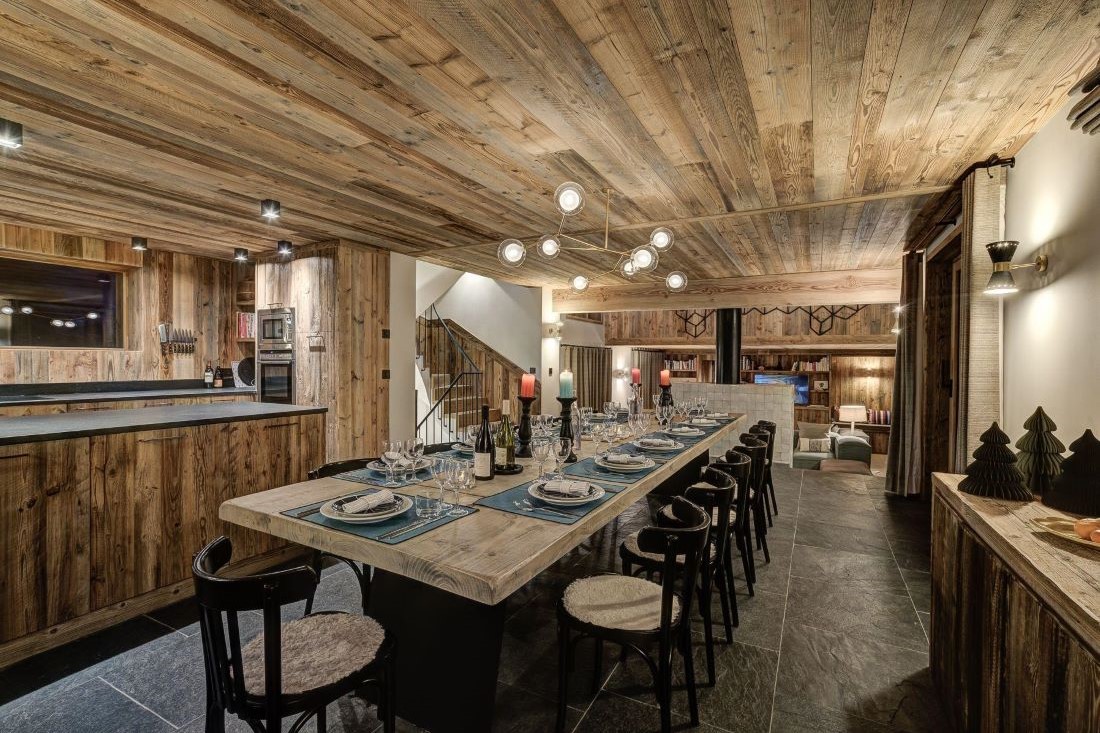Chalet Bergeronnette, Meribel - large dining table in open-plan kitchen